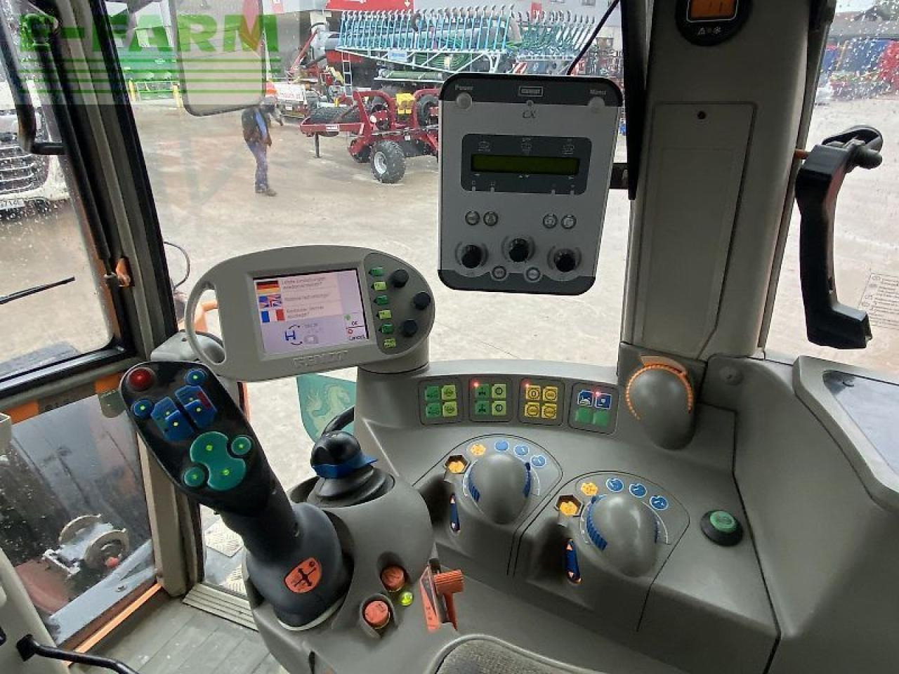 Трактор Fendt 714 vario: снимка 9 Трактор Fendt 714 vario: снимка 9