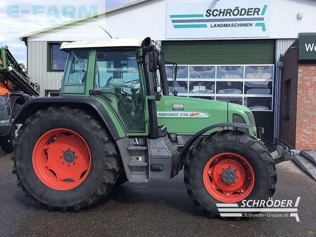 Fendt 716 vario com 1 | nur 7561 stunden ! - Трактор: снимка 2 Fendt 716 vario com 1 | nur 7561 stunden ! - Трактор: снимка 2
