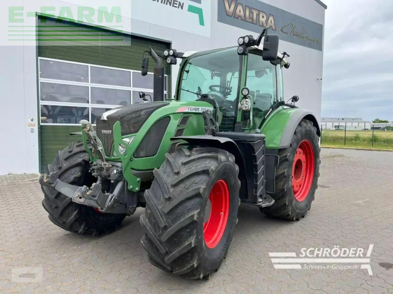 Fendt 718 vario scr profi plus ProfiPlus - Трактор: снимка 4 Fendt 718 vario scr profi plus ProfiPlus - Трактор: снимка 4