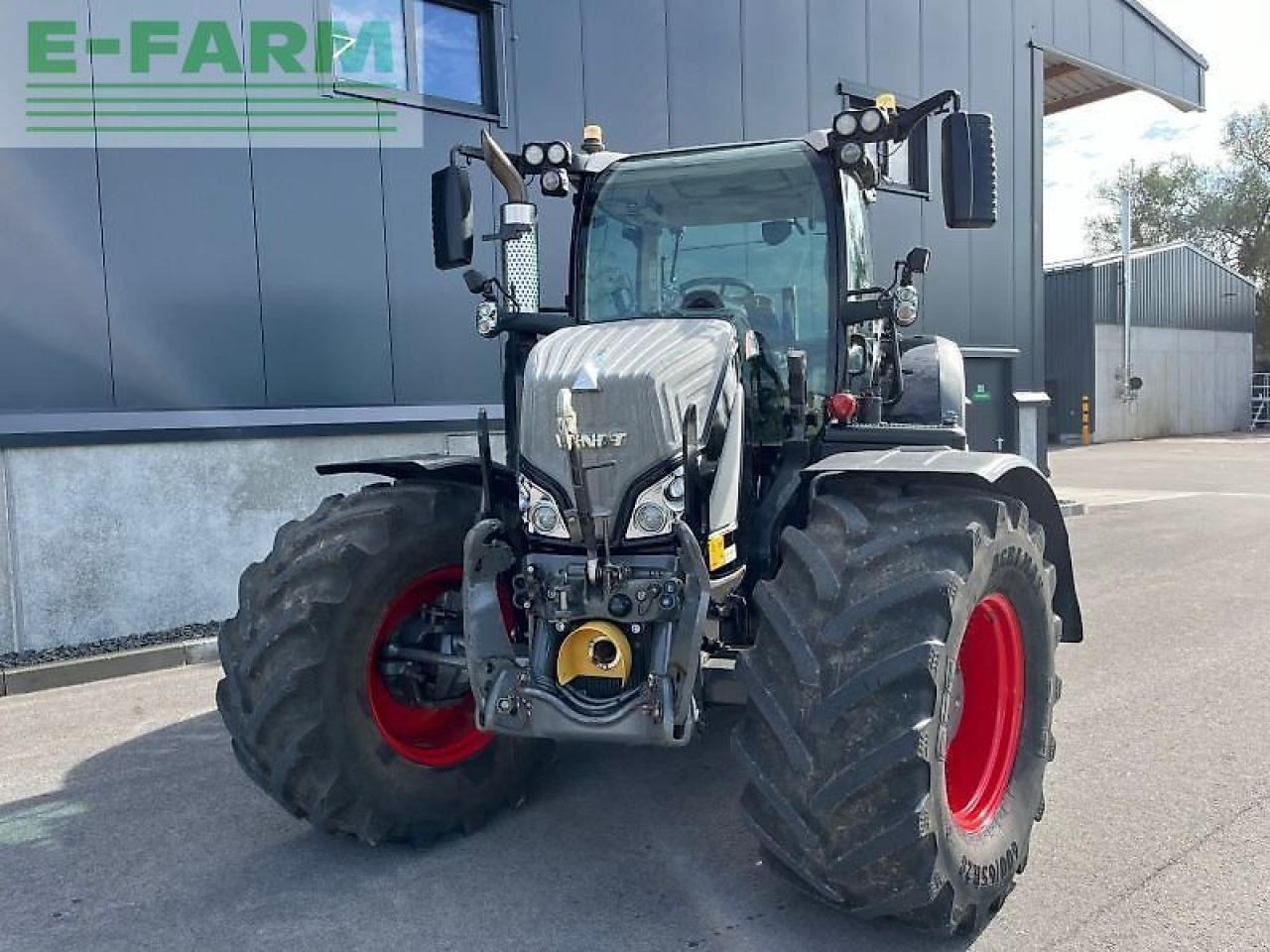 Fendt 720 vario s4 profi Profi - Трактор: снимка 2 Fendt 720 vario s4 profi Profi - Трактор: снимка 2