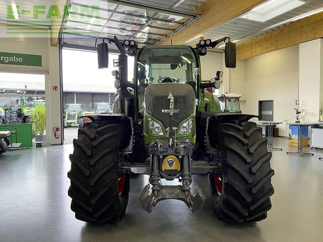 Fendt 722 vario gen6 profi plus ProfiPlus - Трактор: снимка 3 Fendt 722 vario gen6 profi plus ProfiPlus - Трактор: снимка 3