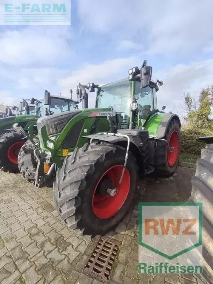Fendt 724 - Трактор: снимка 1 Fendt 724 - Трактор: снимка 1