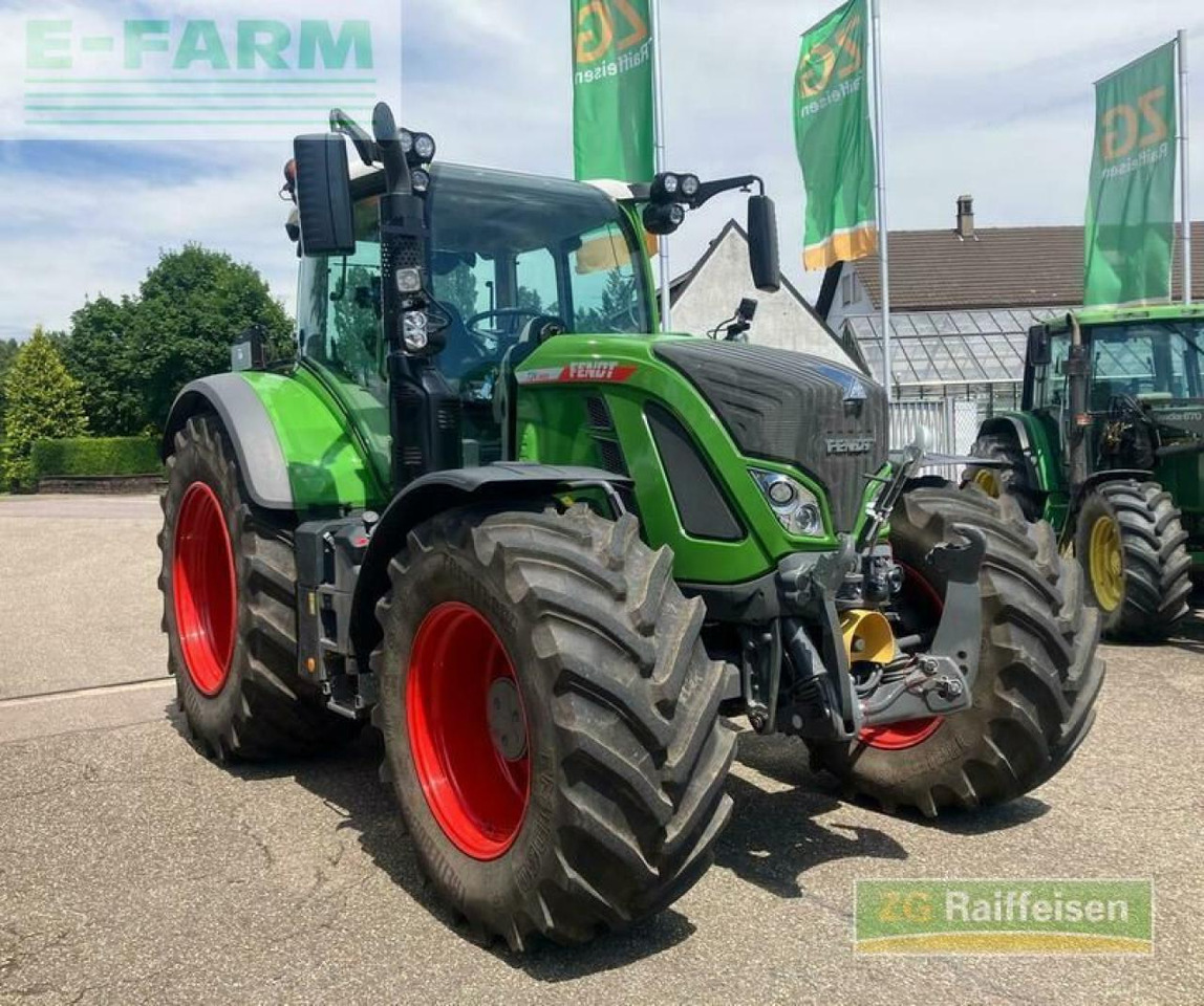 Fendt 724 - Трактор: снимка 3 Fendt 724 - Трактор: снимка 3