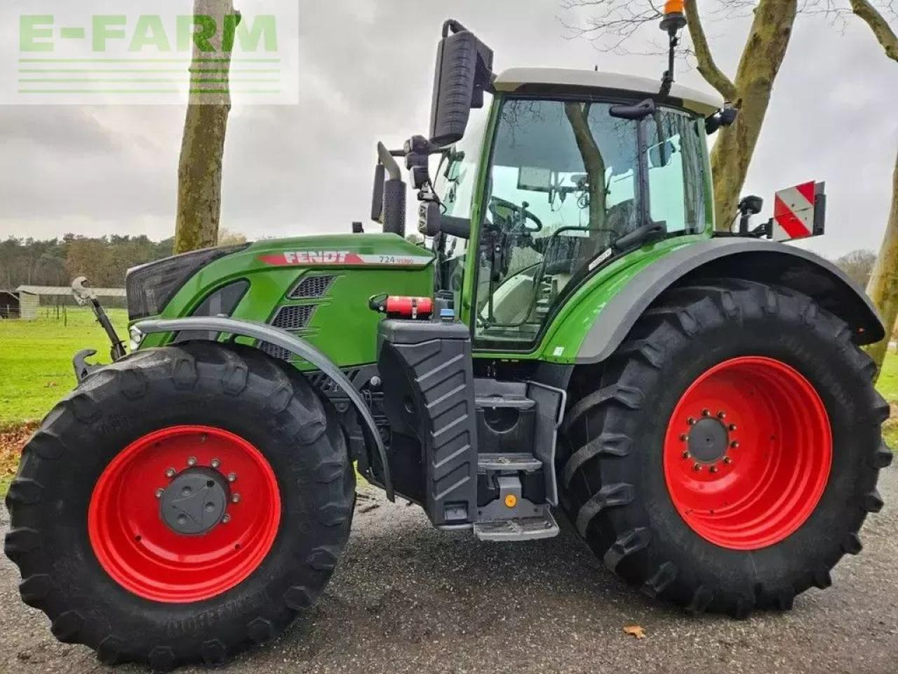 Fendt 724 gen6 profi plus setting 2 3de scherm (718 720 722) - Трактор: снимка 5 Fendt 724 gen6 profi plus setting 2 3de scherm (718 720 722) - Трактор: снимка 5