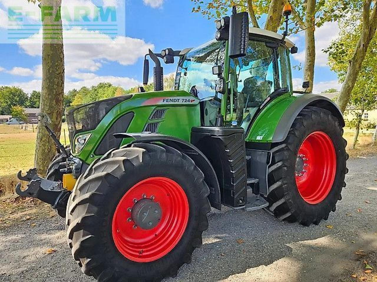 Fendt 724 s4 profi plus (718 720 722 ) - Трактор: снимка 1 Fendt 724 s4 profi plus (718 720 722 ) - Трактор: снимка 1