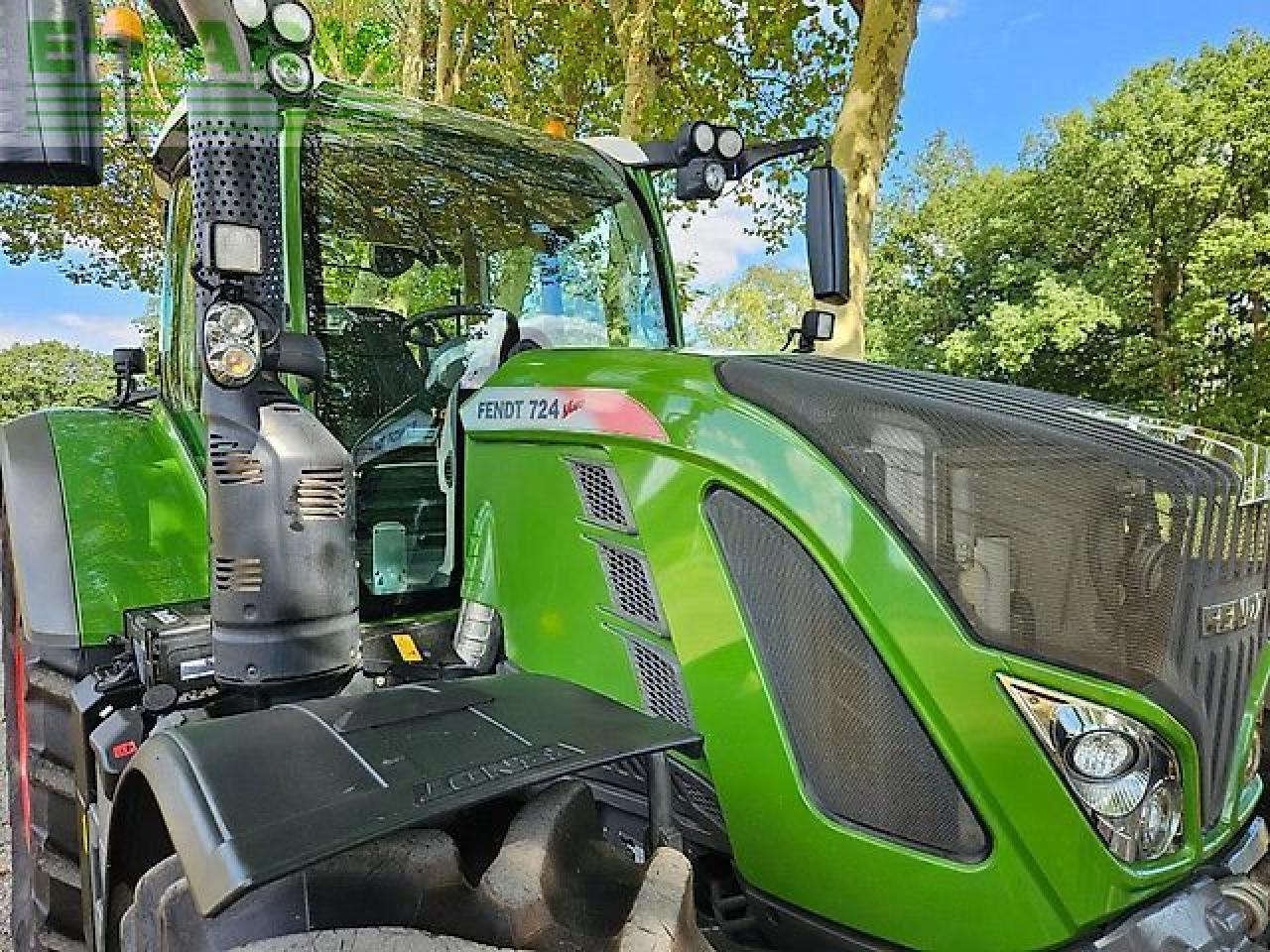 Fendt 724 s4 profi plus (718 720 722 ) - Трактор: снимка 4 Fendt 724 s4 profi plus (718 720 722 ) - Трактор: снимка 4