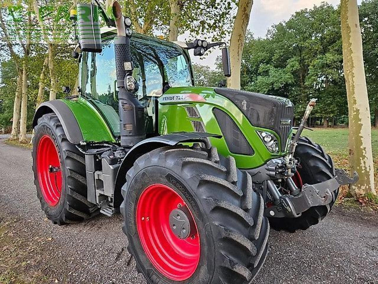 Fendt 724 s4 profi plus (718 720 722 ) - Трактор: снимка 1 Fendt 724 s4 profi plus (718 720 722 ) - Трактор: снимка 1