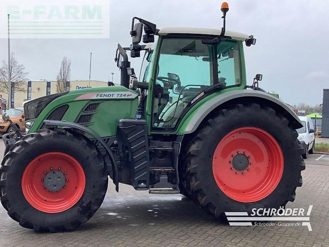 Fendt 724 s4 profi plus - Трактор: снимка 4 Fendt 724 s4 profi plus - Трактор: снимка 4