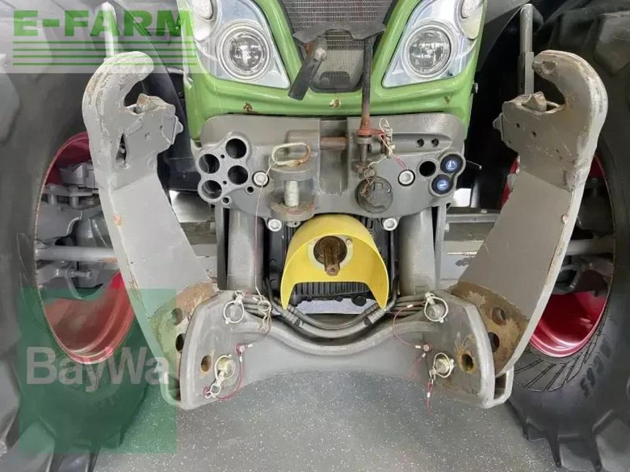 Fendt 724 s4 profi plus - Трактор: снимка 4 Fendt 724 s4 profi plus - Трактор: снимка 4