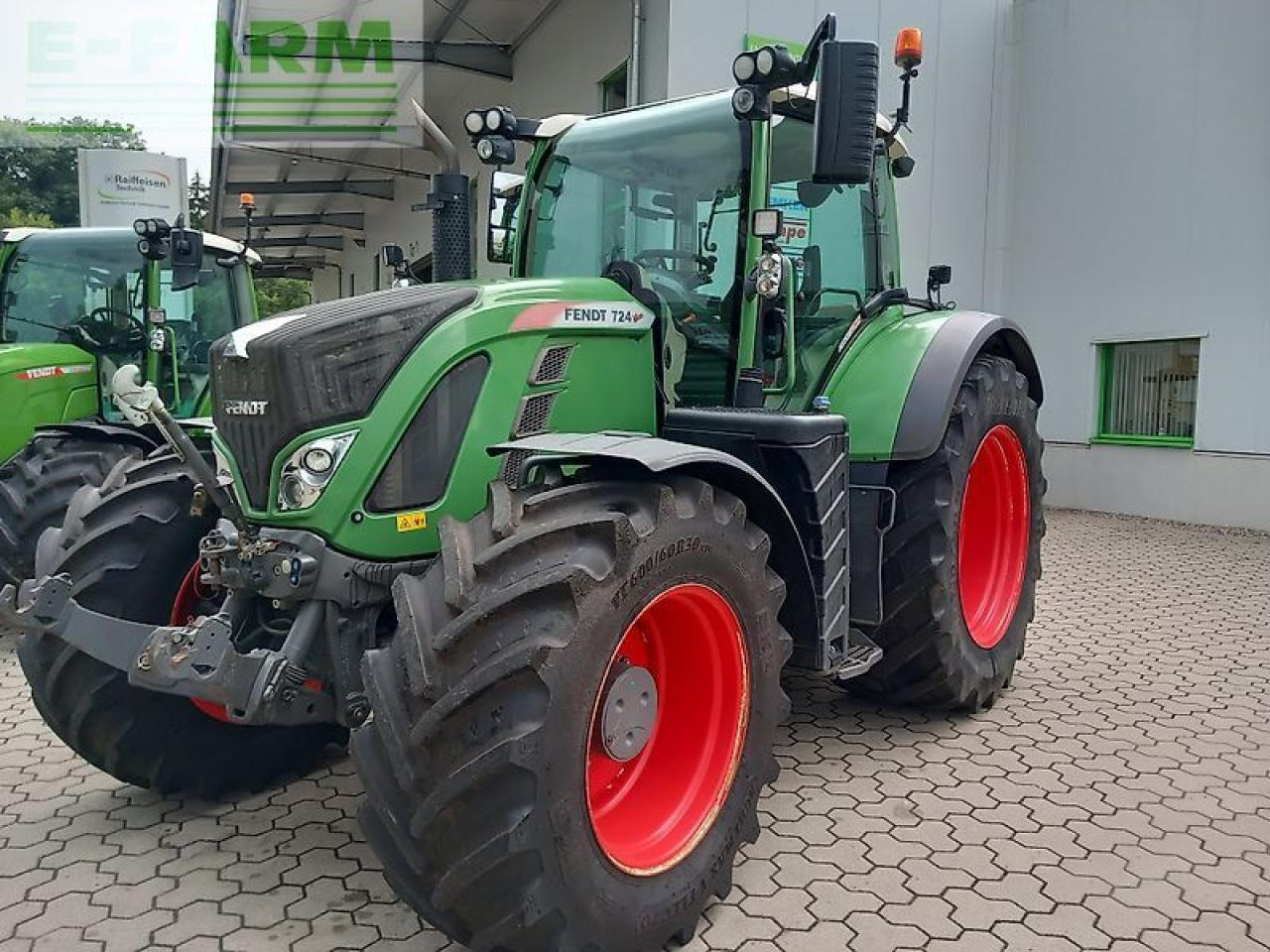 Fendt 724 s4 profiplus - Трактор: снимка 1 Fendt 724 s4 profiplus - Трактор: снимка 1