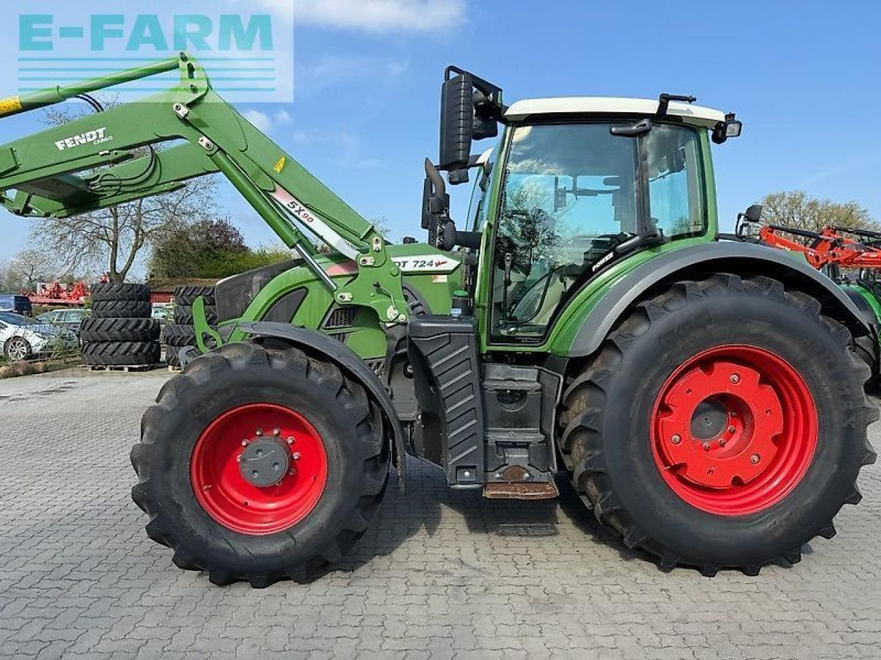 Fendt 724 vario - Трактор: снимка 2 Fendt 724 vario - Трактор: снимка 2