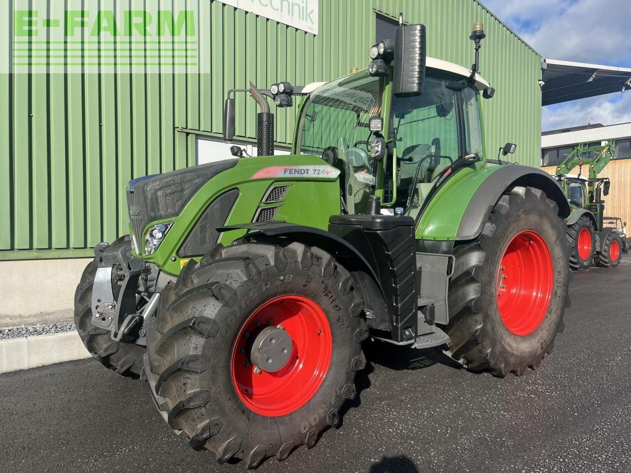 Fendt 724 vario - Трактор: снимка 1 Fendt 724 vario - Трактор: снимка 1