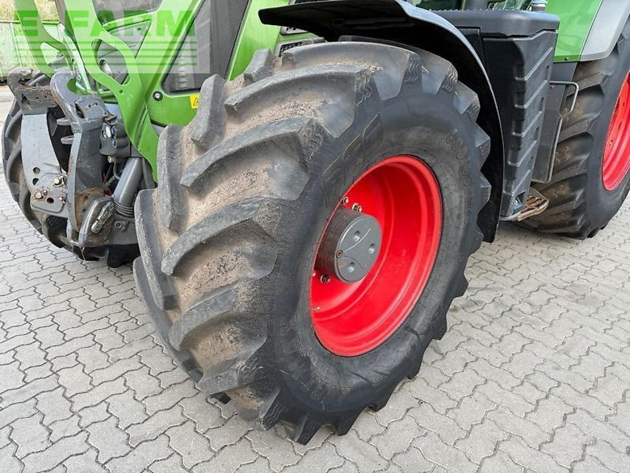 Трактор Fendt 724 vario: снимка 12
