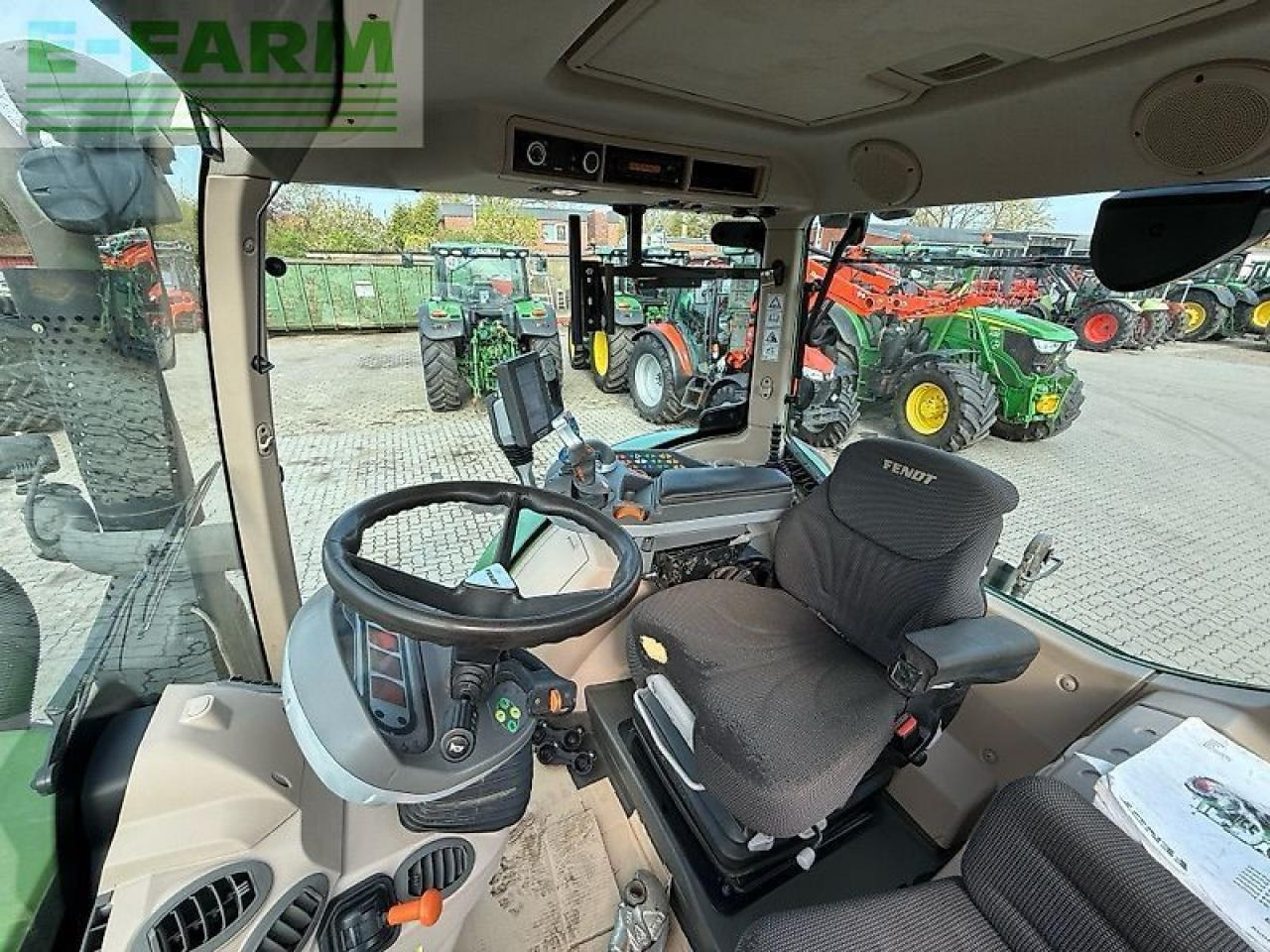 Трактор Fendt 724 vario: снимка 15