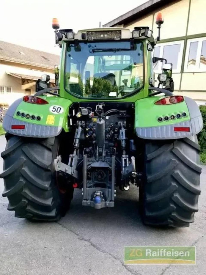 Fendt 724 vario gebr. allradsc - Трактор: снимка 2 Fendt 724 vario gebr. allradsc - Трактор: снимка 2