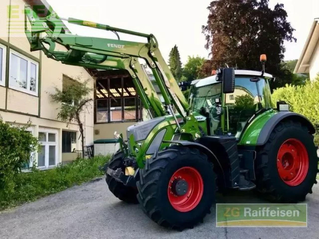 Fendt 724 vario gebr. allradsc - Трактор: снимка 4 Fendt 724 vario gebr. allradsc - Трактор: снимка 4