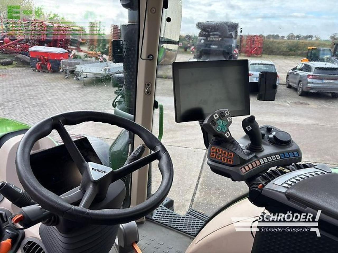 Трактор Fendt 724 vario gen6 profi plus: снимка 12 Трактор Fendt 724 vario gen6 profi plus: снимка 12