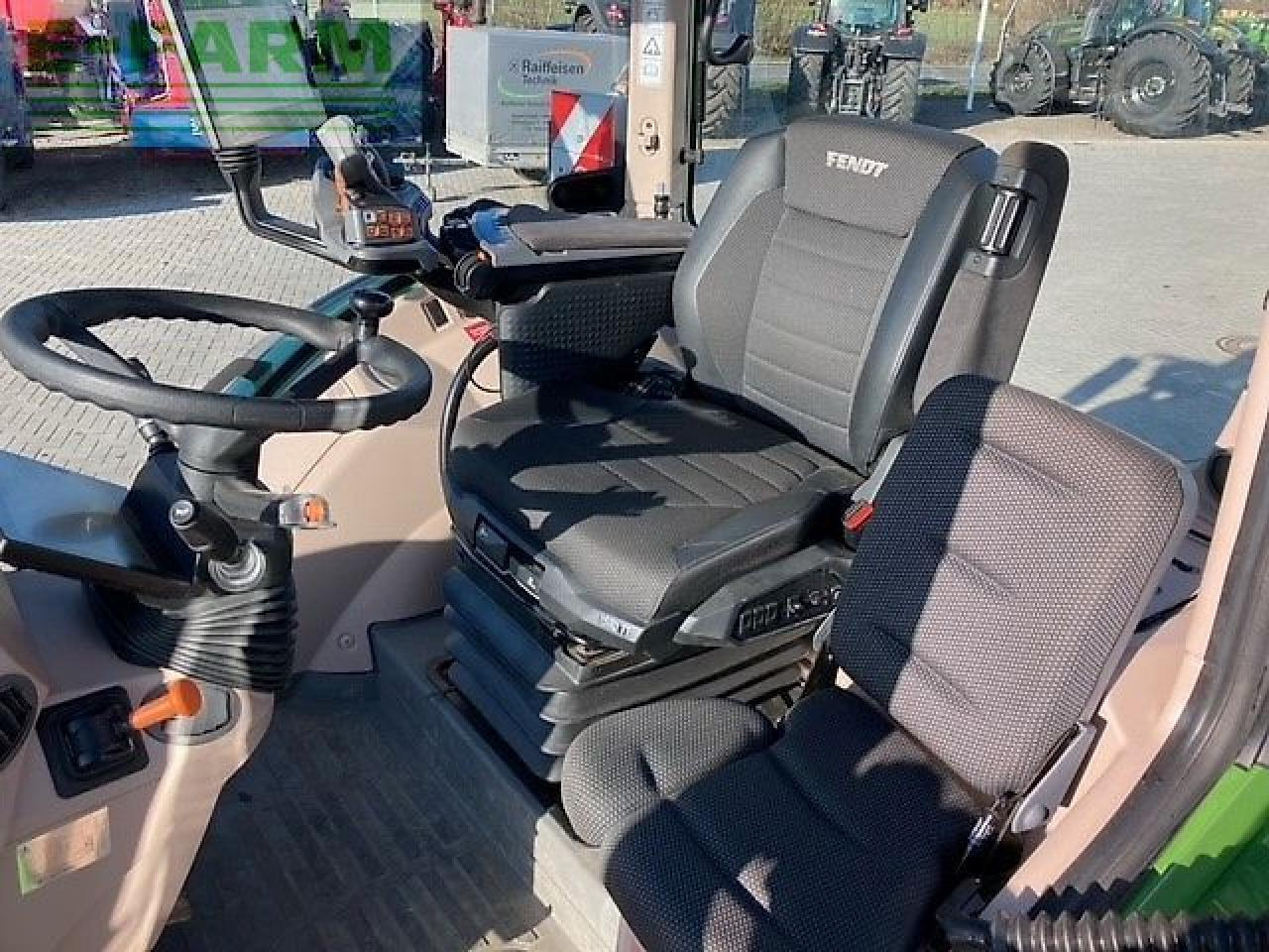 Fendt 724 vario gen7 profi+ - Трактор: снимка 4 Fendt 724 vario gen7 profi+ - Трактор: снимка 4