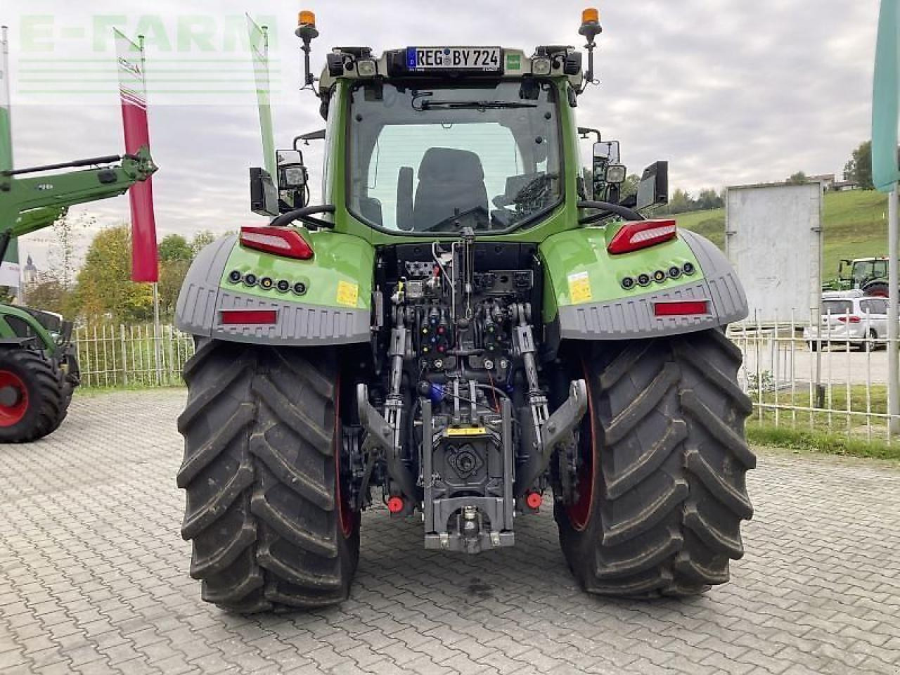 Fendt 724 vario gen7 profi Profi - Трактор: снимка 4 Fendt 724 vario gen7 profi Profi - Трактор: снимка 4
