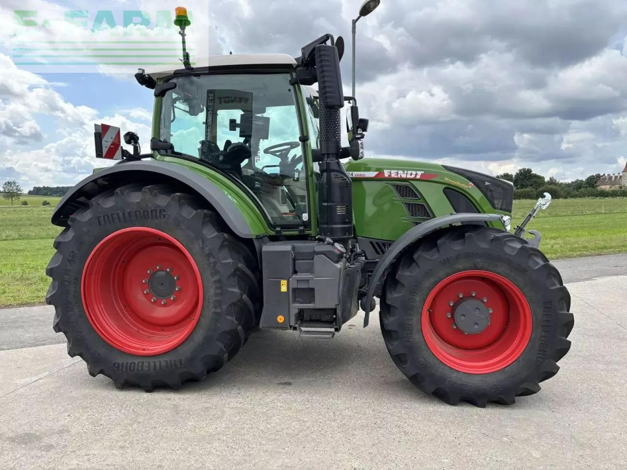 Fendt 724 vario profi+ - Трактор: снимка 5 Fendt 724 vario profi+ - Трактор: снимка 5