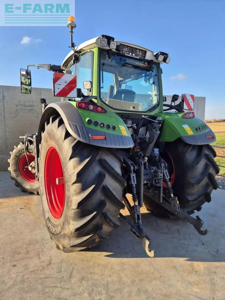 Fendt 724 vario profi+ - Трактор: снимка 3 Fendt 724 vario profi+ - Трактор: снимка 3