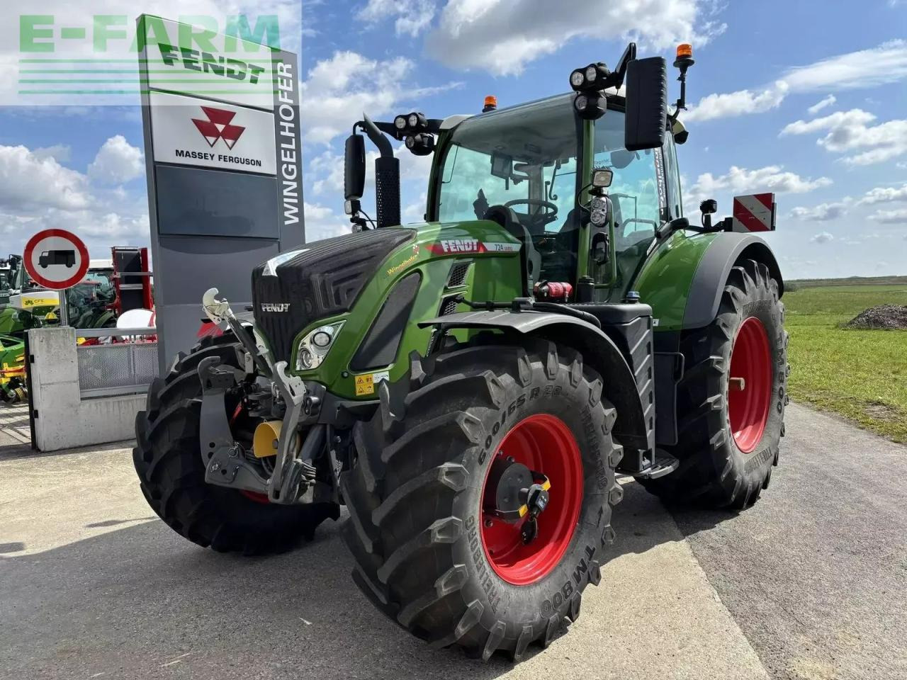 Fendt 724 vario profi+ ProfiPlus - Трактор: снимка 1 Fendt 724 vario profi+ ProfiPlus - Трактор: снимка 1