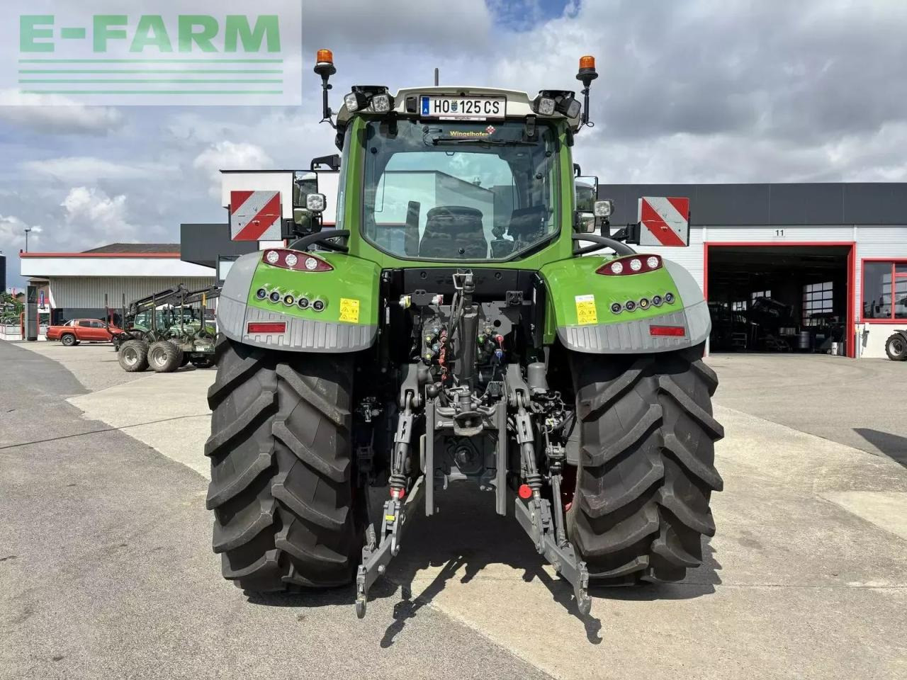Fendt 724 vario profi+ ProfiPlus - Трактор: снимка 4 Fendt 724 vario profi+ ProfiPlus - Трактор: снимка 4