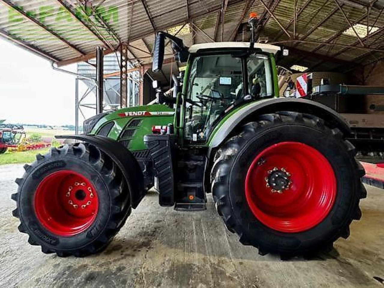 Fendt 724 vario profi plus gen. 6 ProfiPlus - Трактор: снимка 2 Fendt 724 vario profi plus gen. 6 ProfiPlus - Трактор: снимка 2