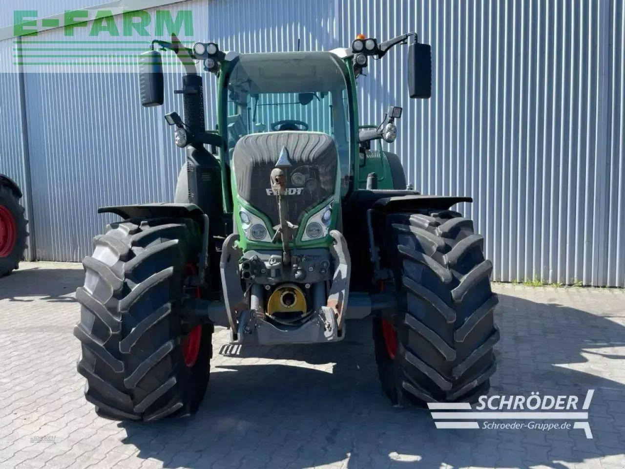 Трактор Fendt 724 vario s4 profi plus: снимка 12