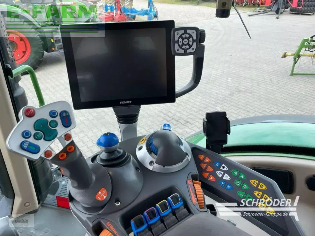 Трактор Fendt 724 vario s4 profi plus ProfiPlus: снимка 13