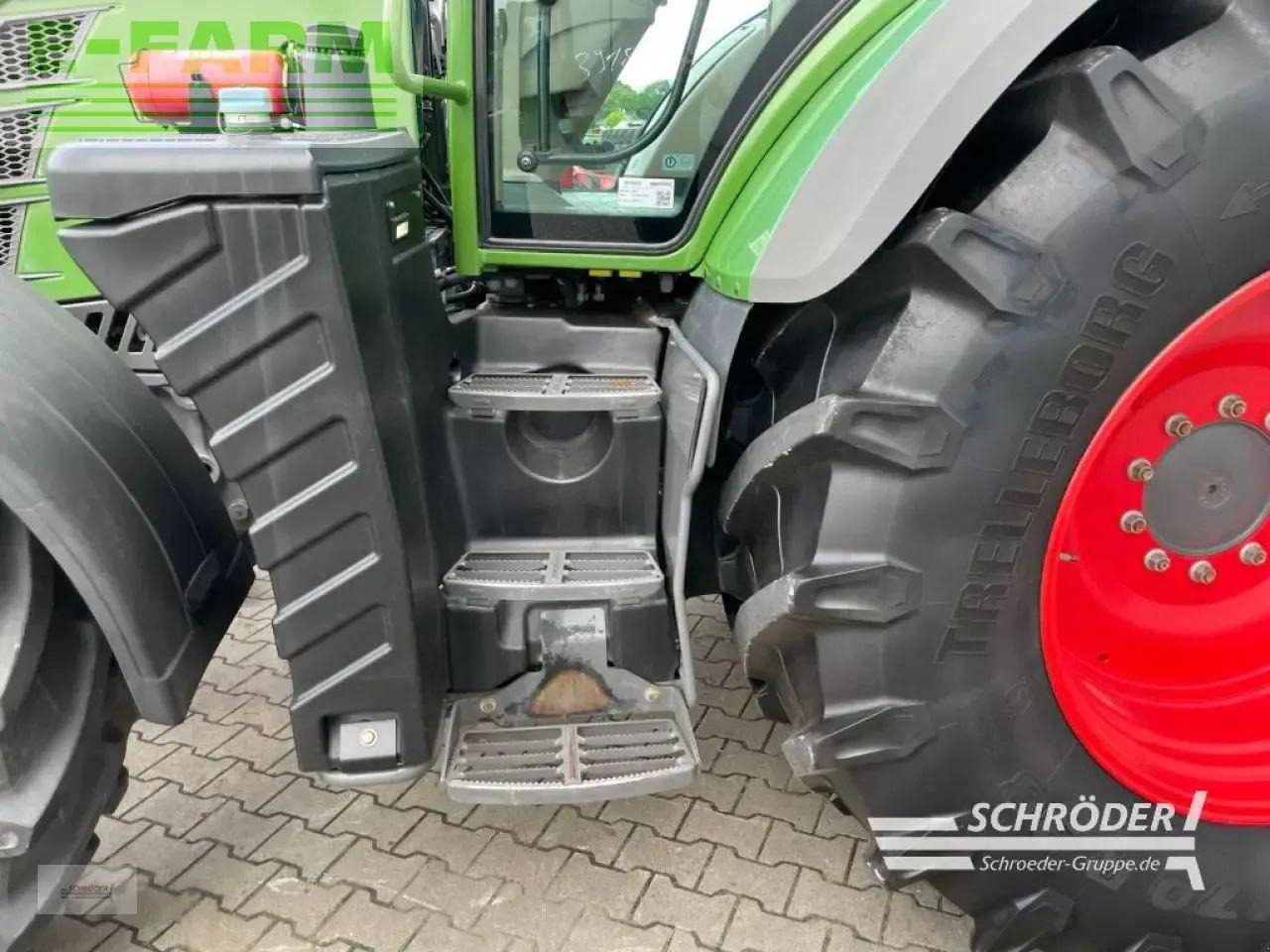 Трактор Fendt 724 vario s4 profi plus ProfiPlus: снимка 15