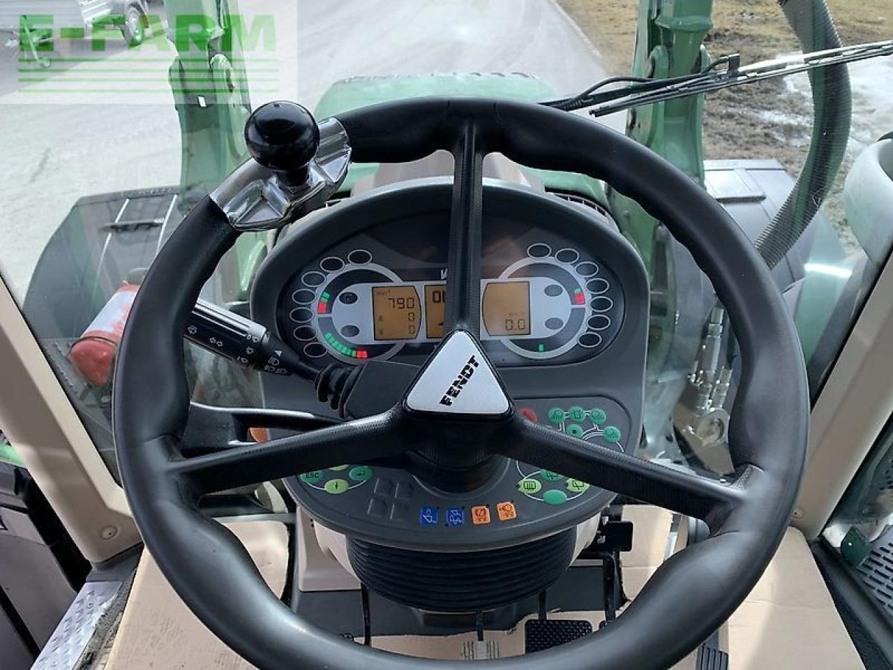 Трактор Fendt 724 vario scr: снимка 12