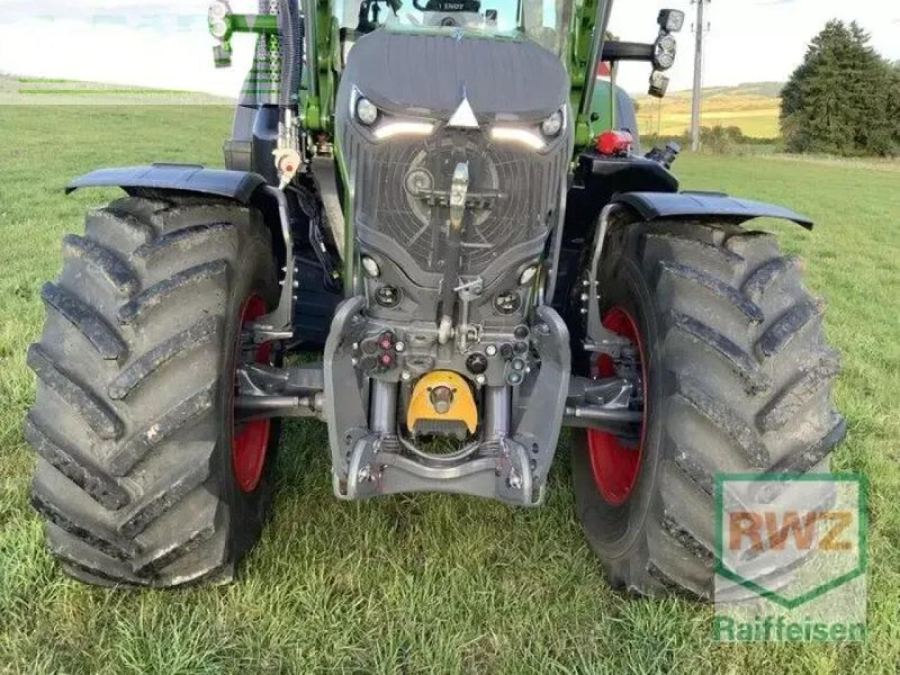 Fendt 728 g7 profiplus setting 2 - Трактор: снимка 5 Fendt 728 g7 profiplus setting 2 - Трактор: снимка 5
