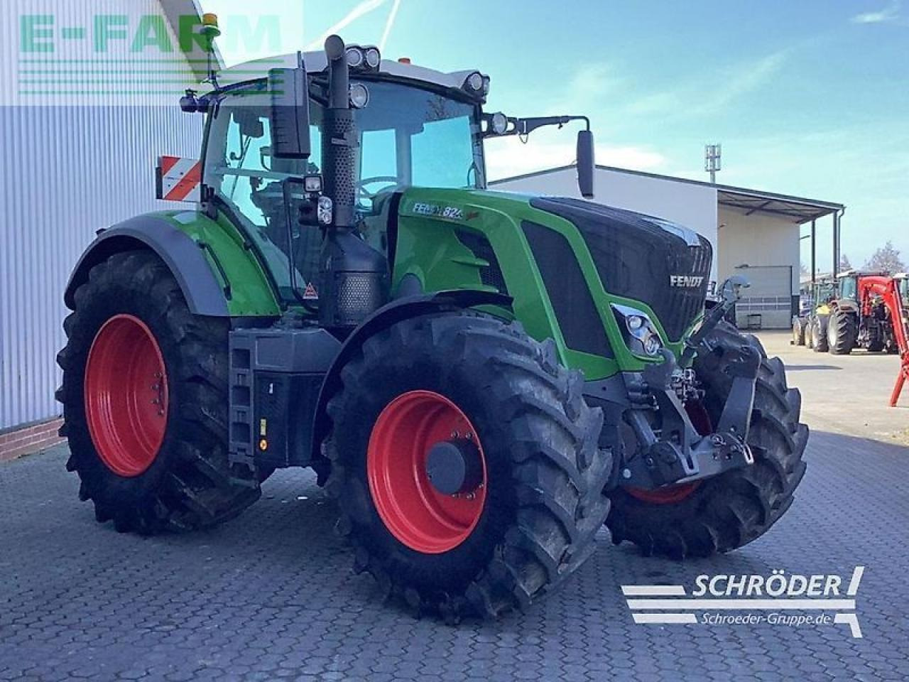 Fendt 824 vario s4 profi plus ProfiPlus - Трактор: снимка 1 Fendt 824 vario s4 profi plus ProfiPlus - Трактор: снимка 1