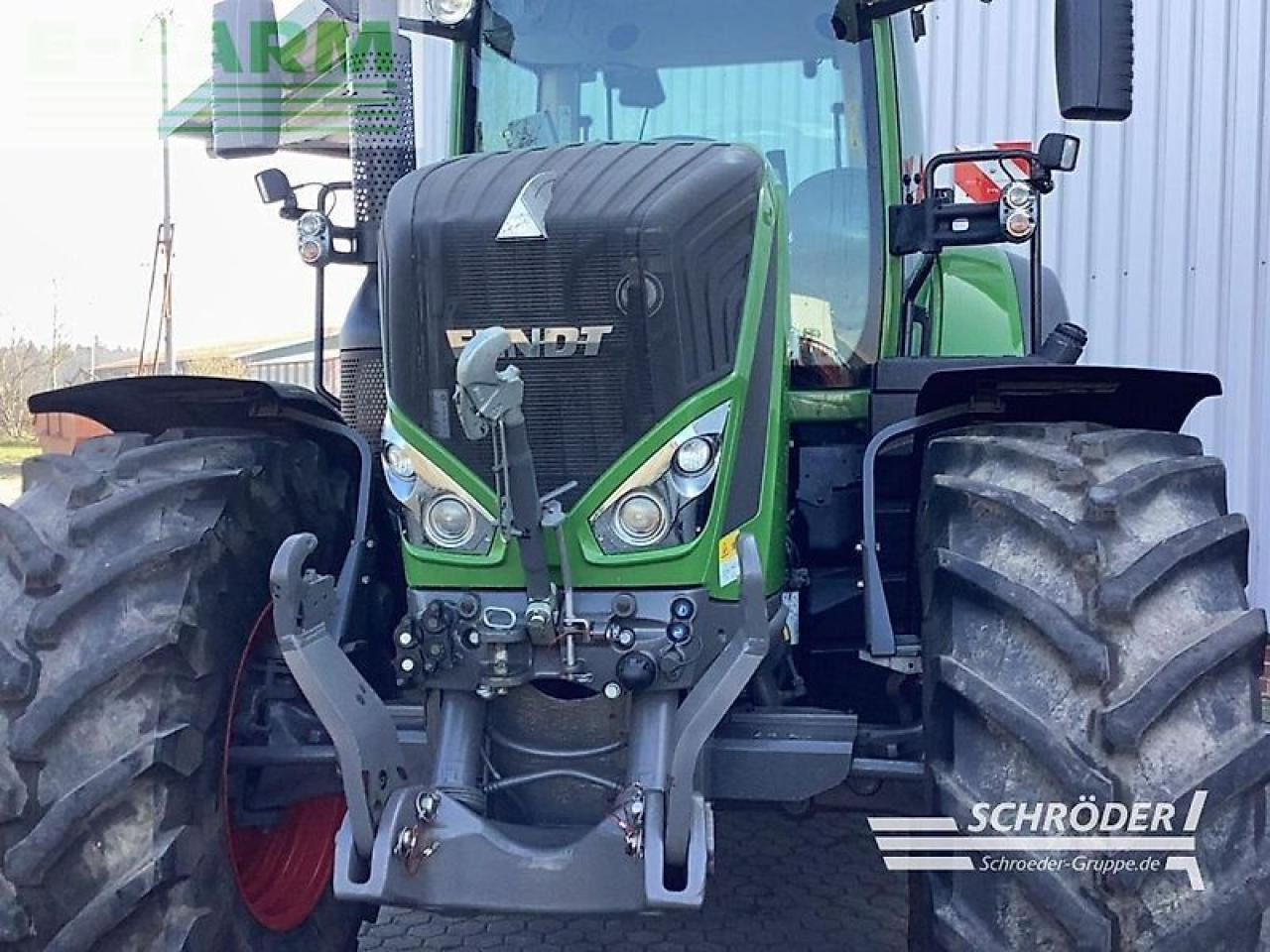 Fendt 824 vario s4 profi plus ProfiPlus - Трактор: снимка 2 Fendt 824 vario s4 profi plus ProfiPlus - Трактор: снимка 2
