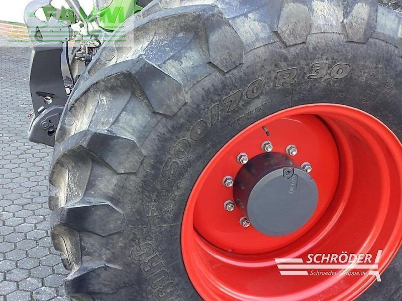 Трактор Fendt 824 vario s4 profi plus ProfiPlus: снимка 9