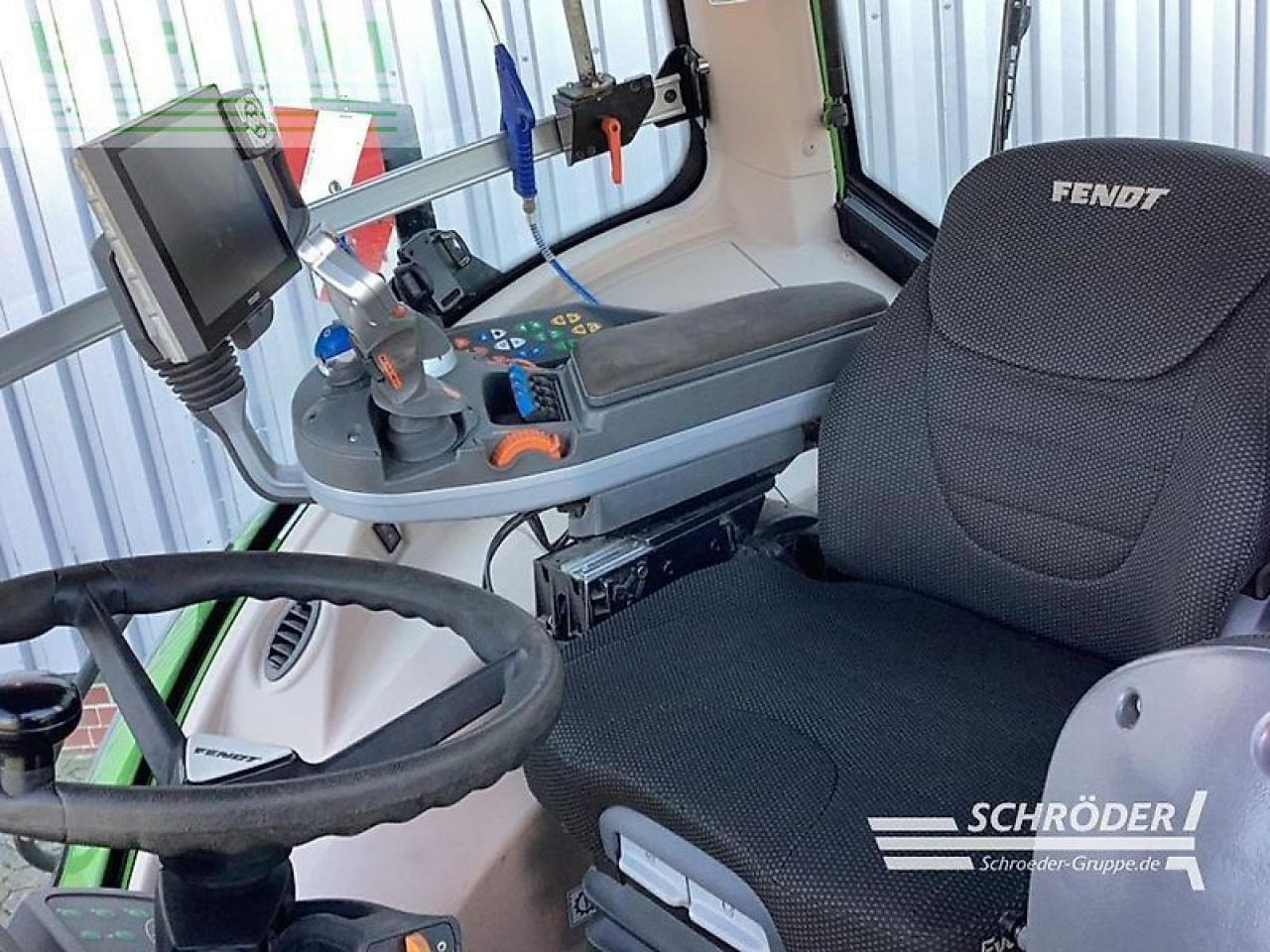 Трактор Fendt 824 vario s4 profi plus ProfiPlus: снимка 11