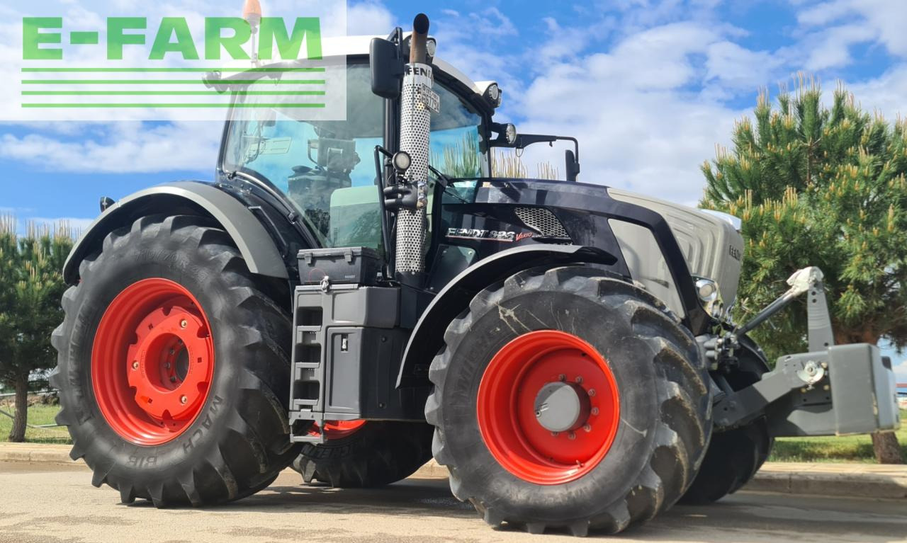 Fendt 826 Vario Profi Plus Plus - Трактор: снимка 2 Fendt 826 Vario Profi Plus Plus - Трактор: снимка 2