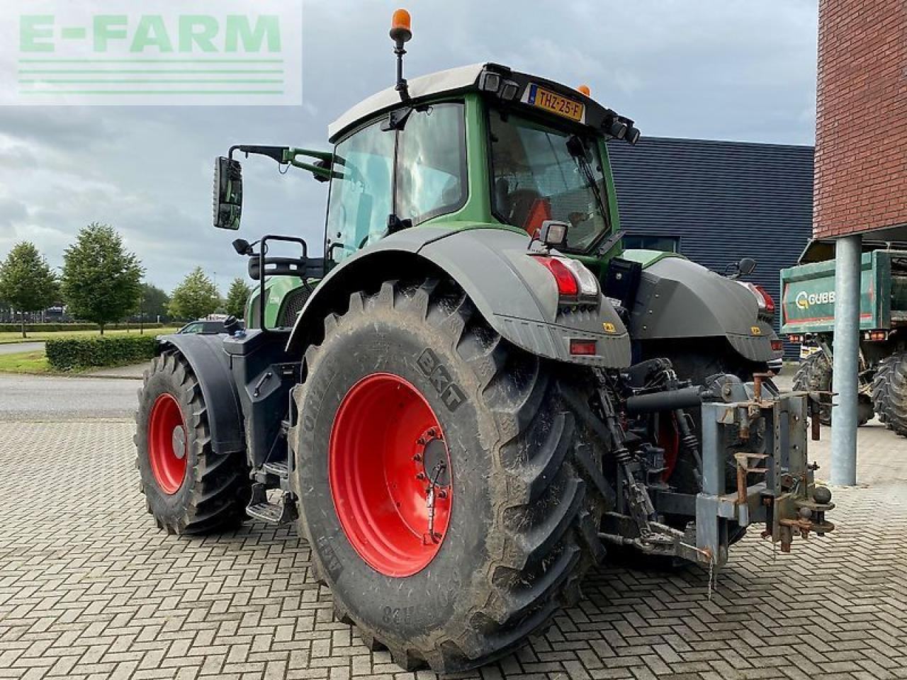 Fendt 826 vario - Трактор: снимка 3 Fendt 826 vario - Трактор: снимка 3