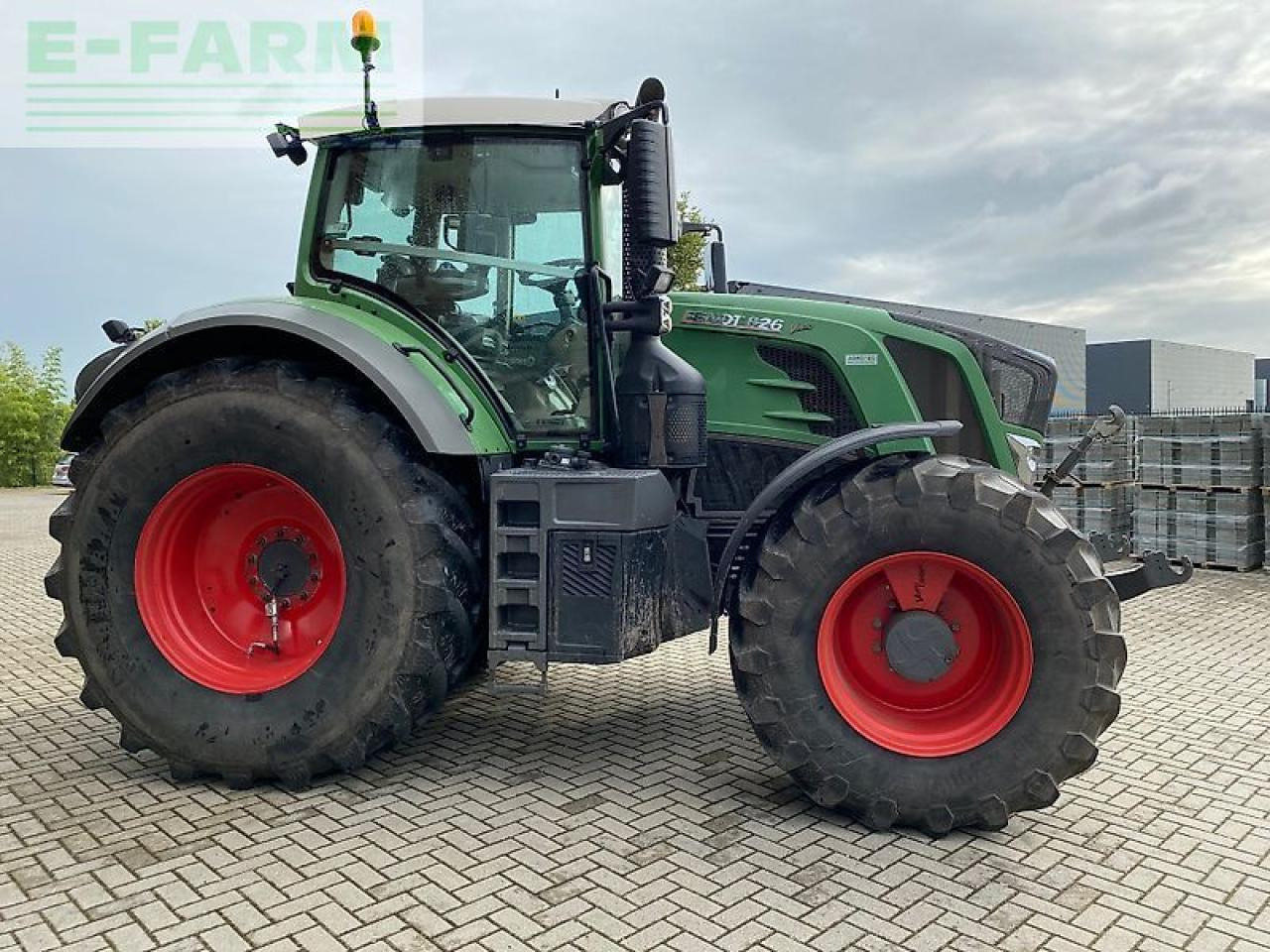Fendt 826 vario - Трактор: снимка 4 Fendt 826 vario - Трактор: снимка 4