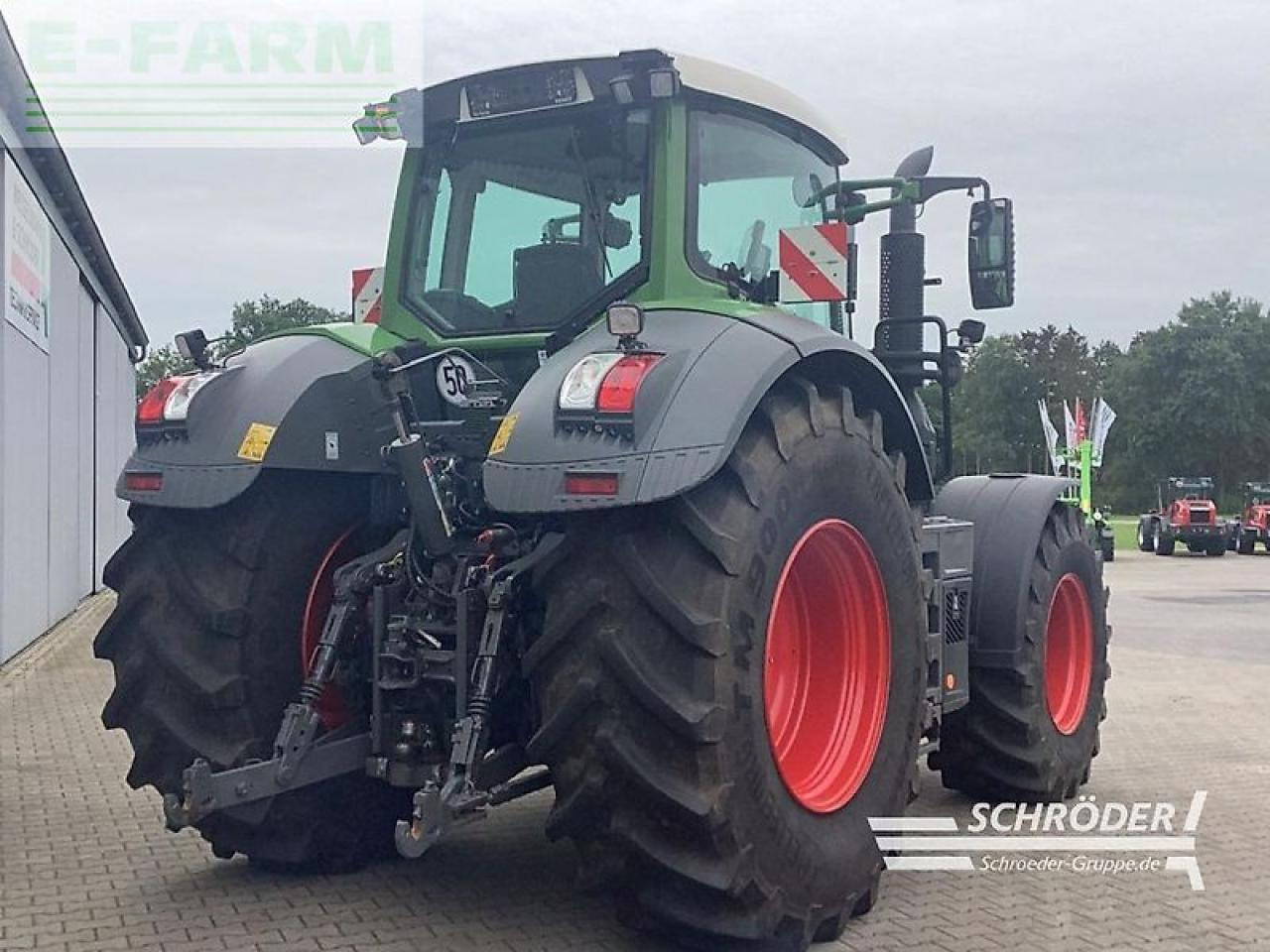 Fendt 826 vario s4 profi plus ProfiPlus - Трактор: снимка 3 Fendt 826 vario s4 profi plus ProfiPlus - Трактор: снимка 3