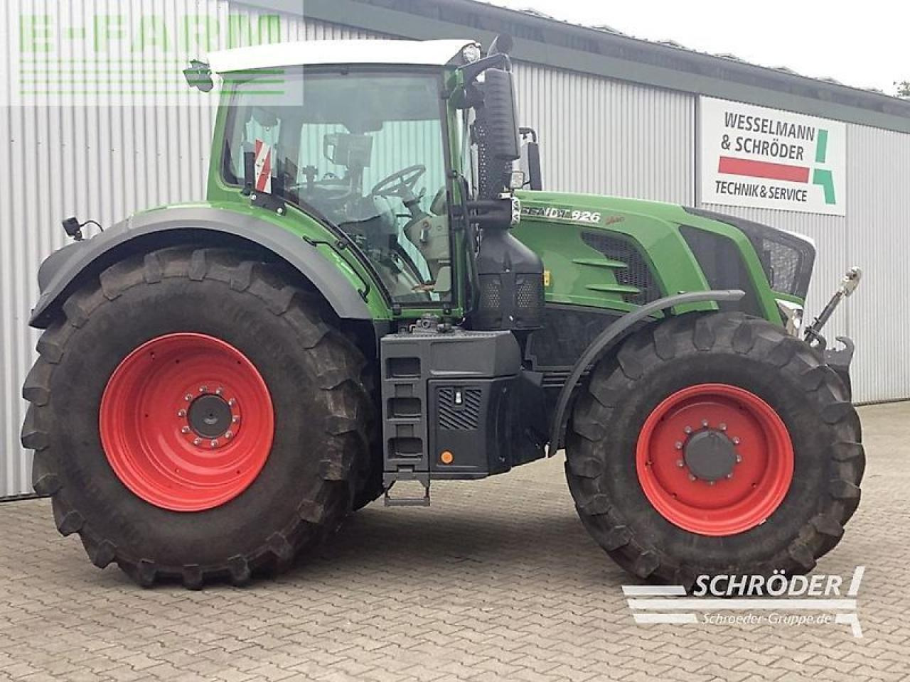 Fendt 826 vario s4 profi plus ProfiPlus - Трактор: снимка 2 Fendt 826 vario s4 profi plus ProfiPlus - Трактор: снимка 2
