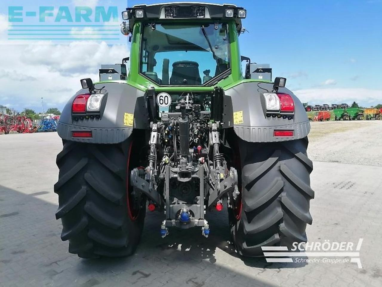 Fendt 828 s4 profi plus - Трактор: снимка 3 Fendt 828 s4 profi plus - Трактор: снимка 3