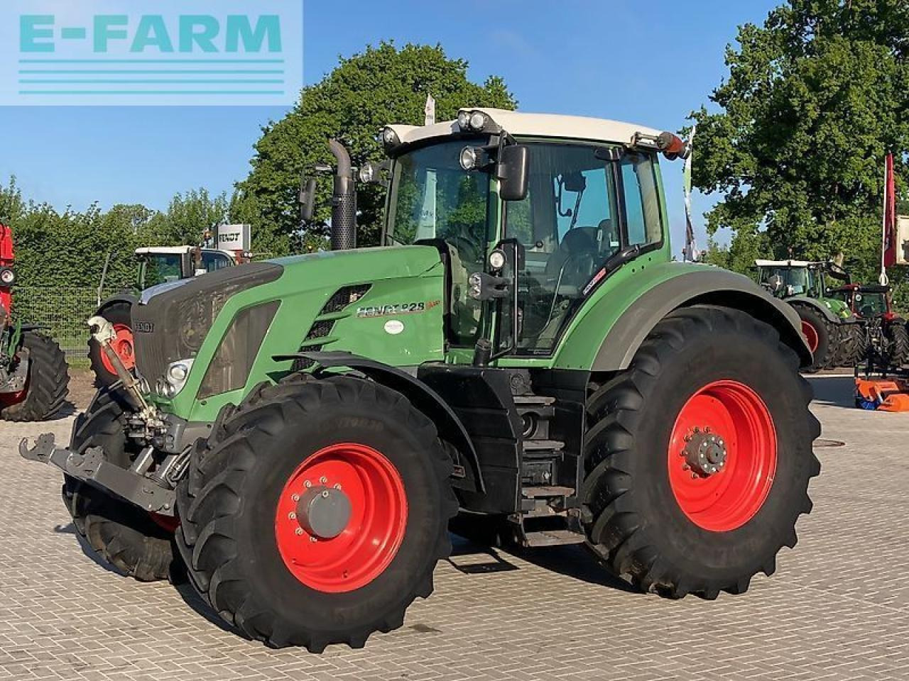Fendt 828 scr - Трактор: снимка 2 Fendt 828 scr - Трактор: снимка 2