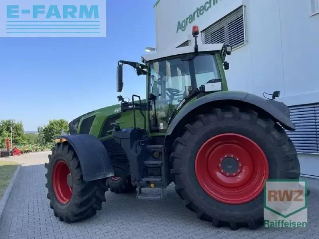 Fendt 828 vario - Трактор: снимка 4 Fendt 828 vario - Трактор: снимка 4