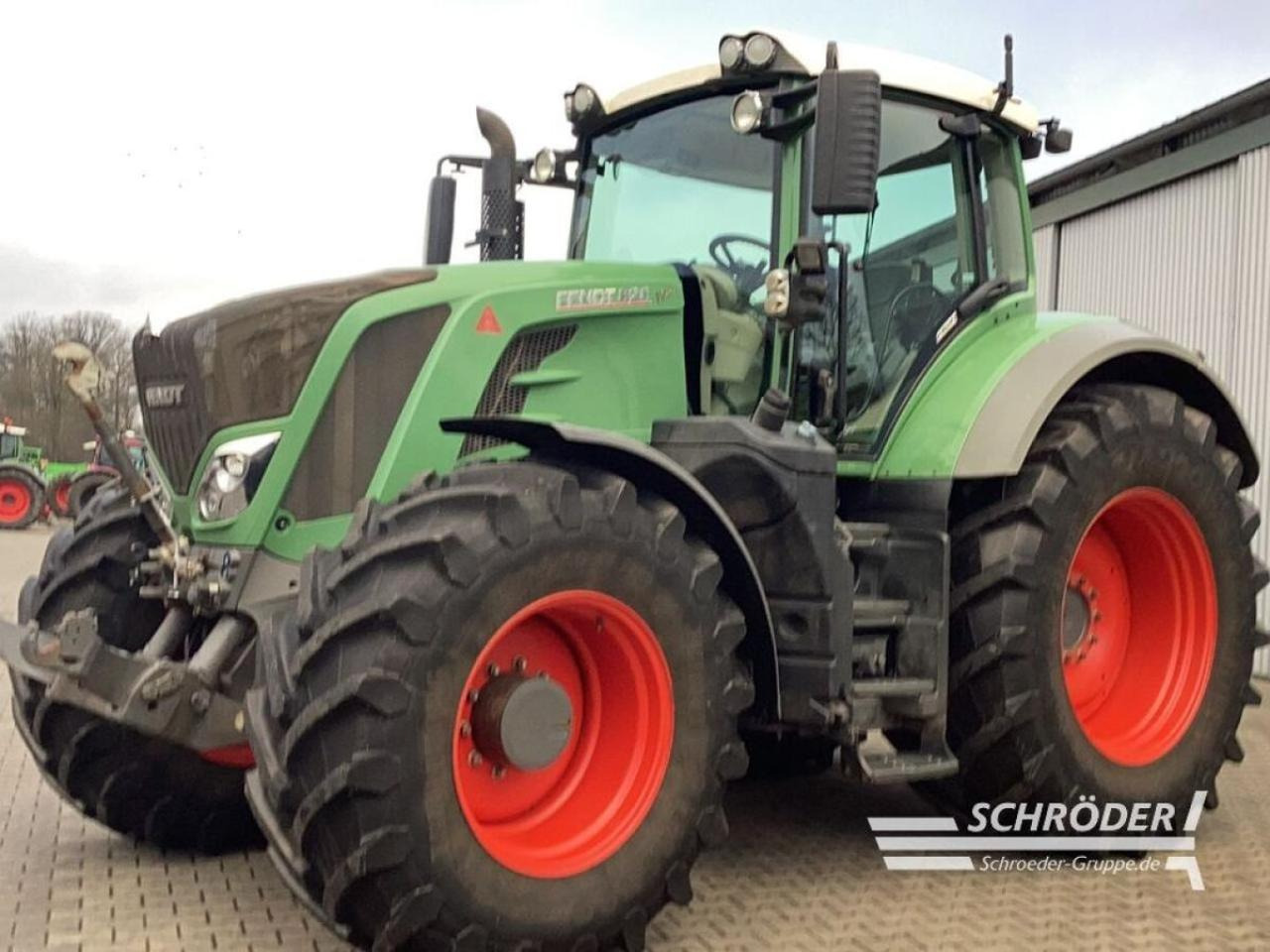 Fendt 828 vario s4 profi Profi - Трактор: снимка 3 Fendt 828 vario s4 profi Profi - Трактор: снимка 3