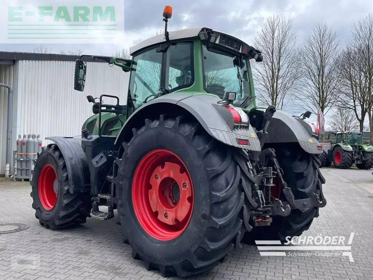 Fendt 828 vario s4 profi Profi - Трактор: снимка 4 Fendt 828 vario s4 profi Profi - Трактор: снимка 4