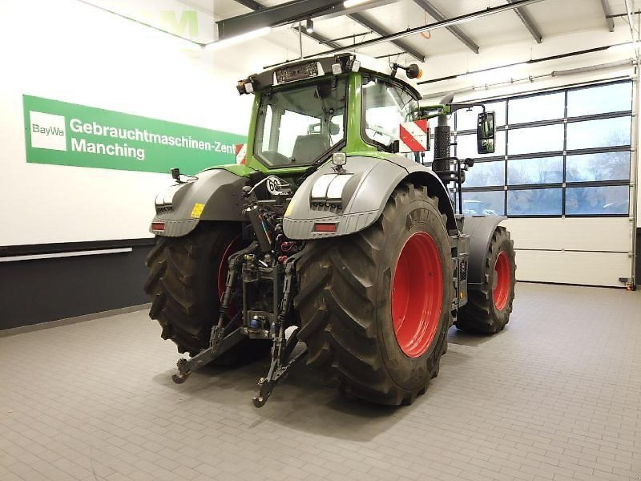 Fendt 828 vario s4 profi plus ProfiPlus - Трактор: снимка 4 Fendt 828 vario s4 profi plus ProfiPlus - Трактор: снимка 4