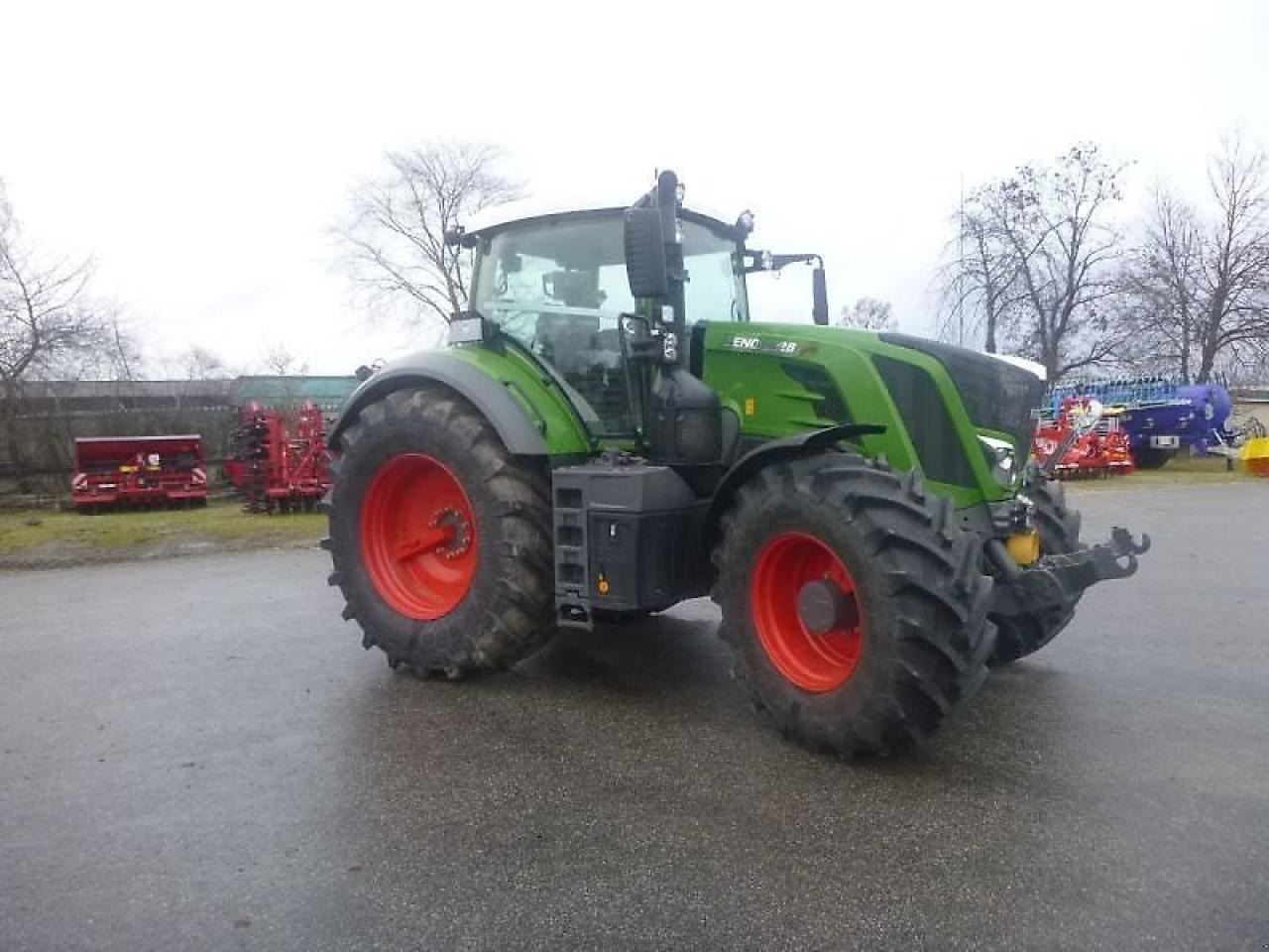 Fendt 828 vario s4 profi plus ProfiPlus - Трактор: снимка 2 Fendt 828 vario s4 profi plus ProfiPlus - Трактор: снимка 2