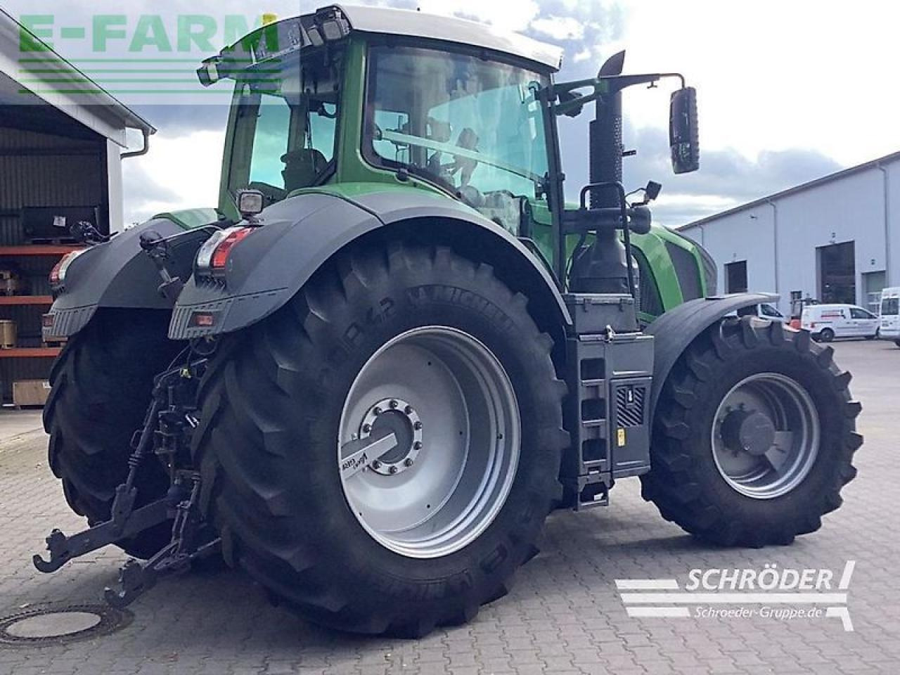 Fendt 828 vario s4 profi plus ProfiPlus - Трактор: снимка 3 Fendt 828 vario s4 profi plus ProfiPlus - Трактор: снимка 3